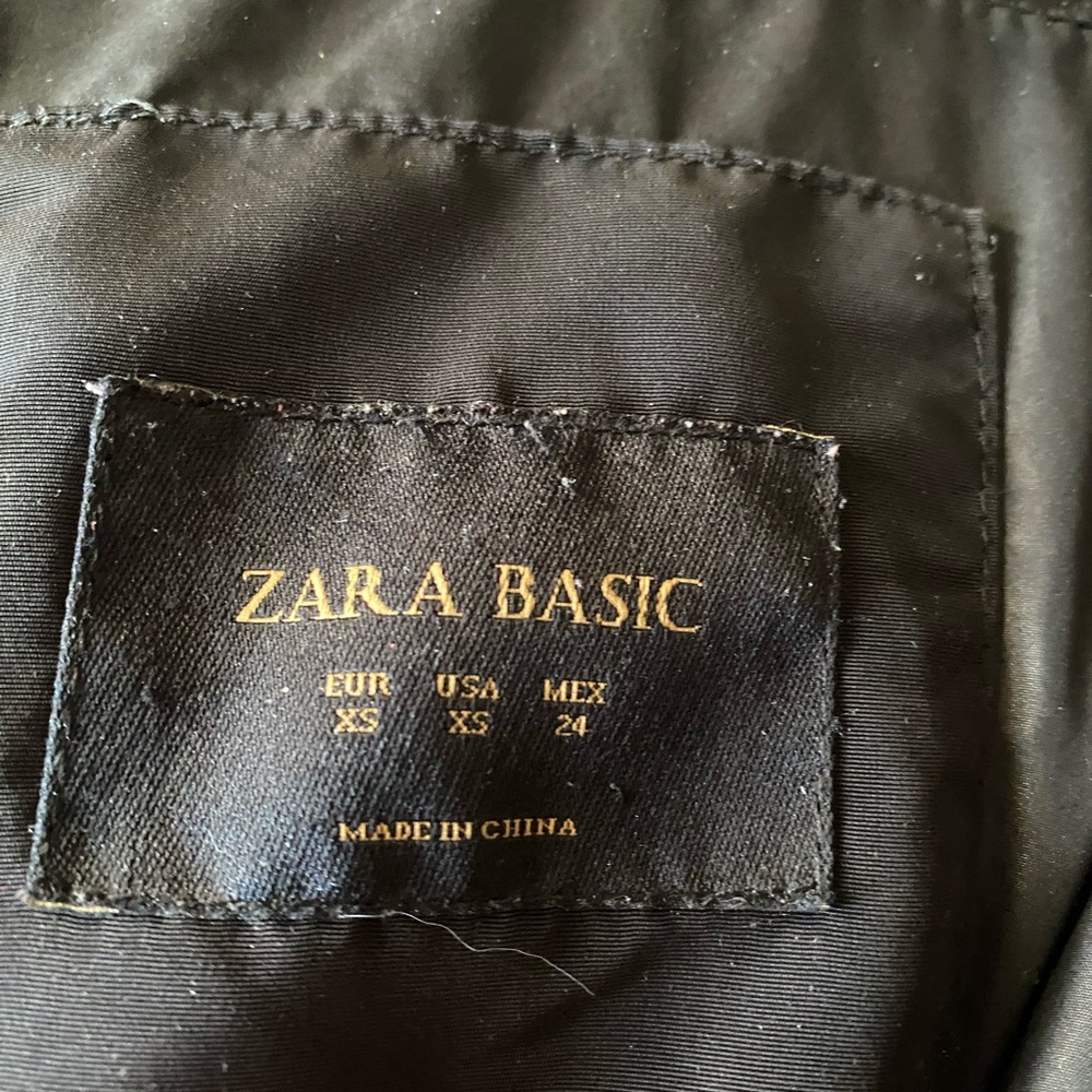 Zara Basic black puffy coat-size XS